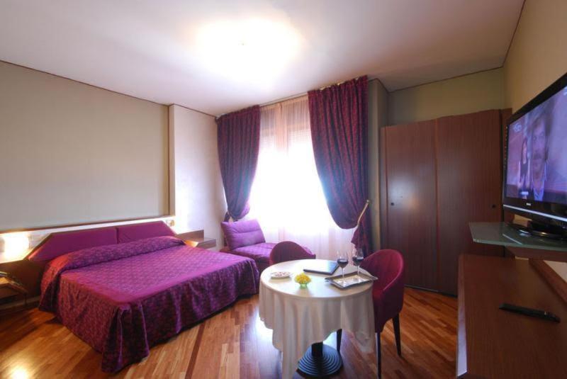 Nouvel Hotel Des Bains Pesaro Luaran gambar
